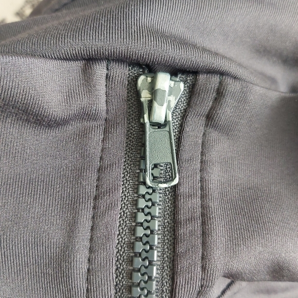 New Balance gray light track jacket - Picture 11 of 15